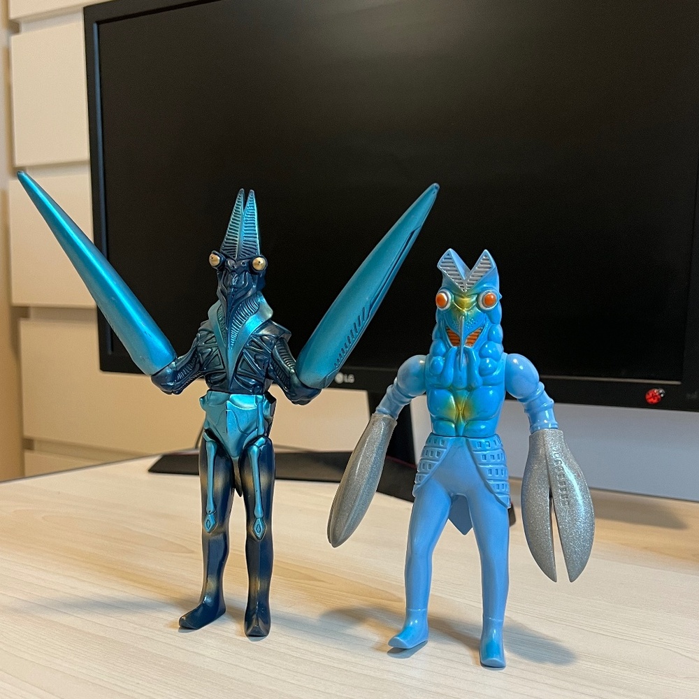 Vintage Ultraman Alien Baltan - Set of Two